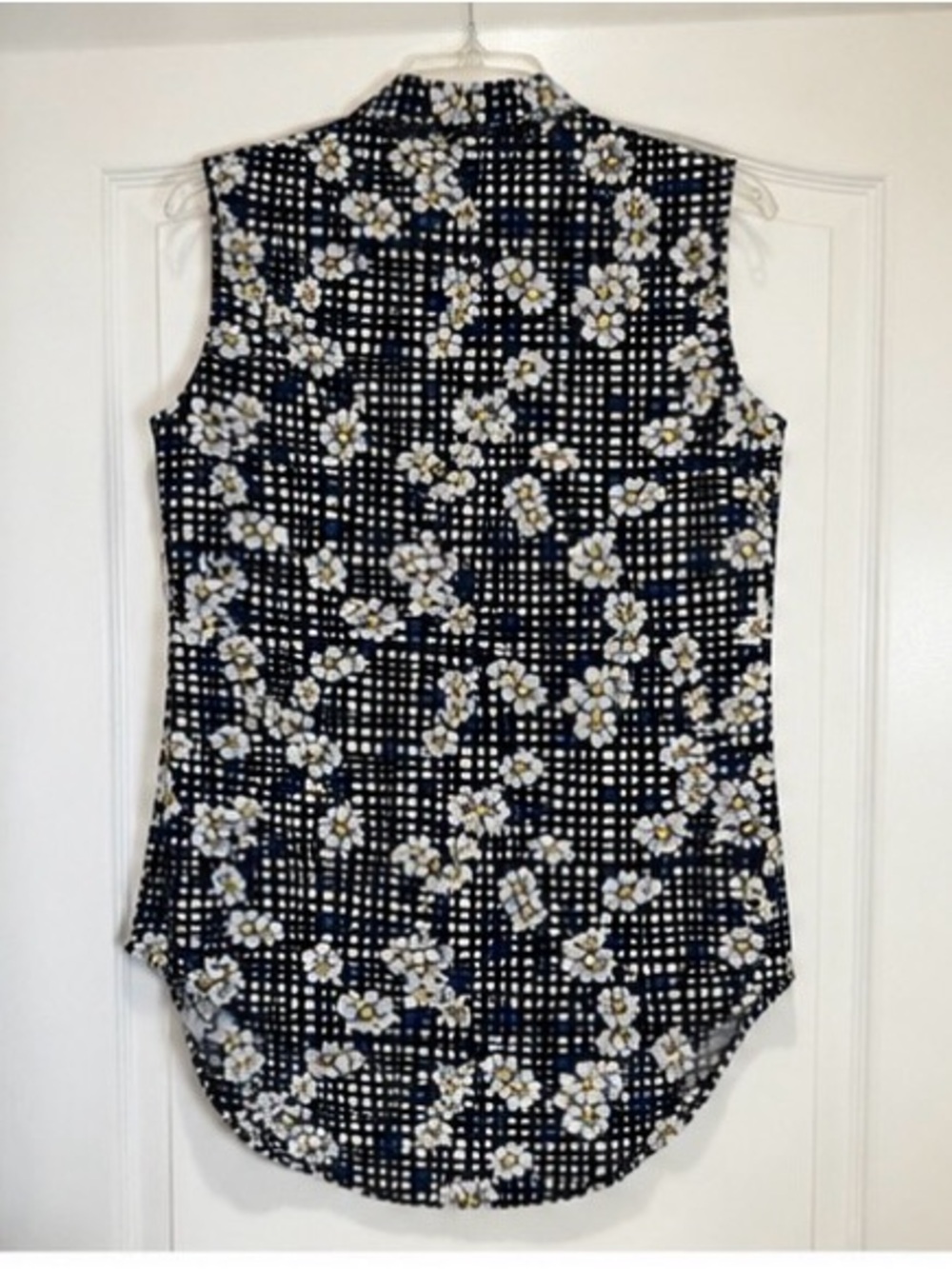 Neiman Marcus Floral Grid Hi Low Sleeveless Blouse Top Medium. NWOT - Picture 3 of 6